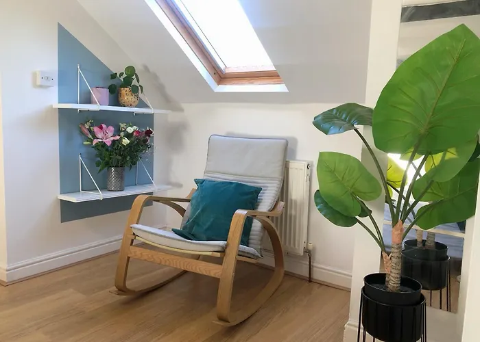 Lovely 3 Beds House 6 Guests King Beds